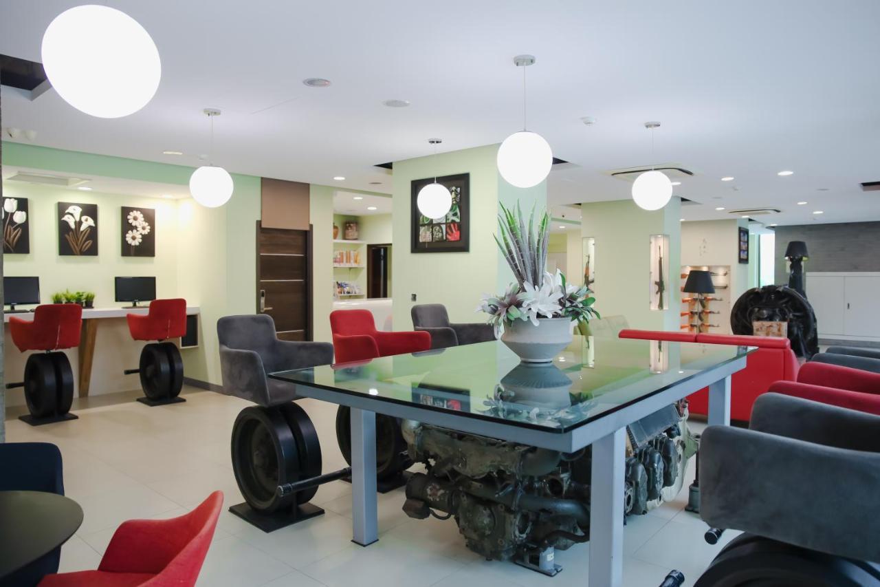 823 Tourist Hotel Jinhu Esterno foto