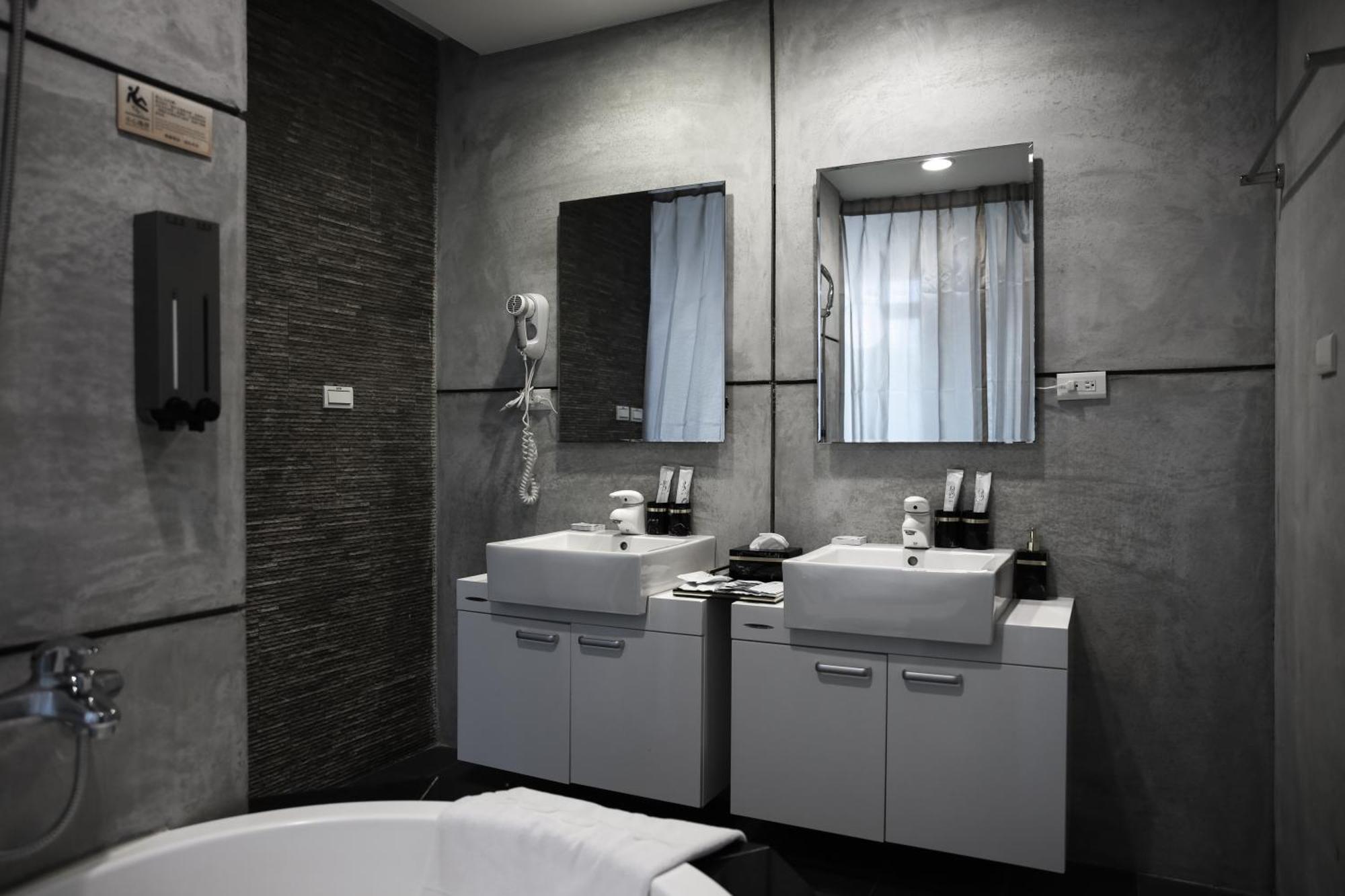 823 Tourist Hotel Jinhu Esterno foto