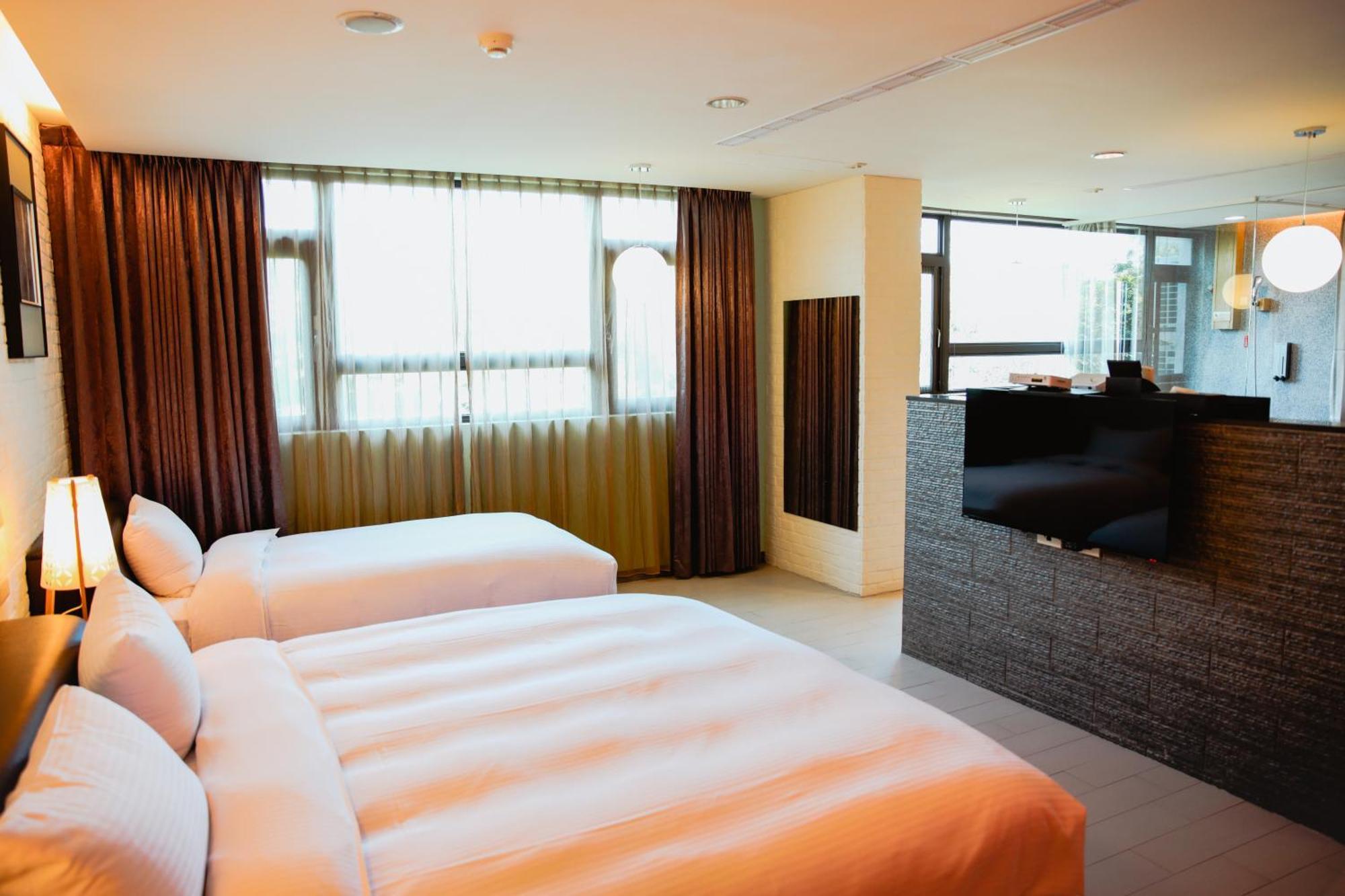 823 Tourist Hotel Jinhu Esterno foto