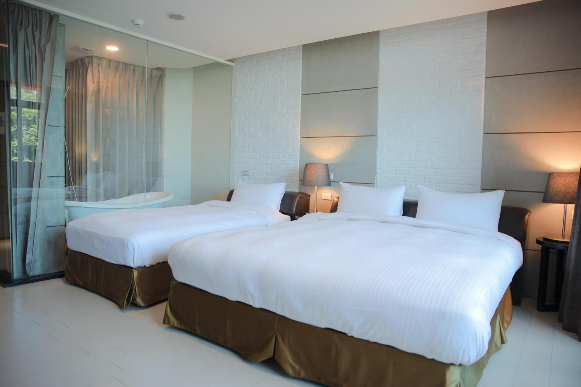 823 Tourist Hotel Jinhu Esterno foto
