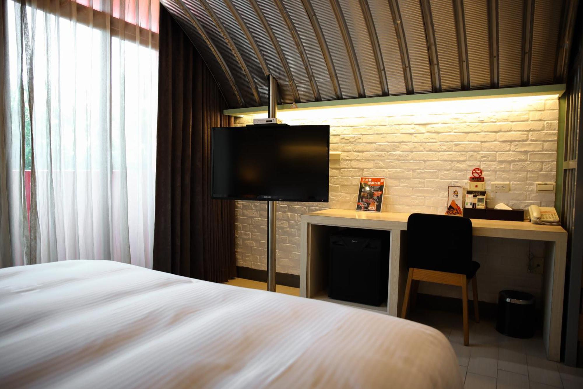 823 Tourist Hotel Jinhu Esterno foto